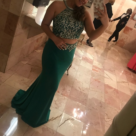 emerald green dress for christmas Girls: The Baileigh Emerald Green Dress, (12/14) - The Mint Julep Boutique